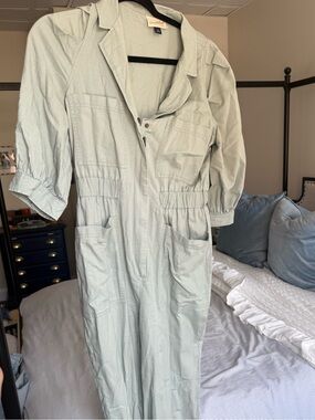 Universal Thread Light Sage Button-Front Shirt